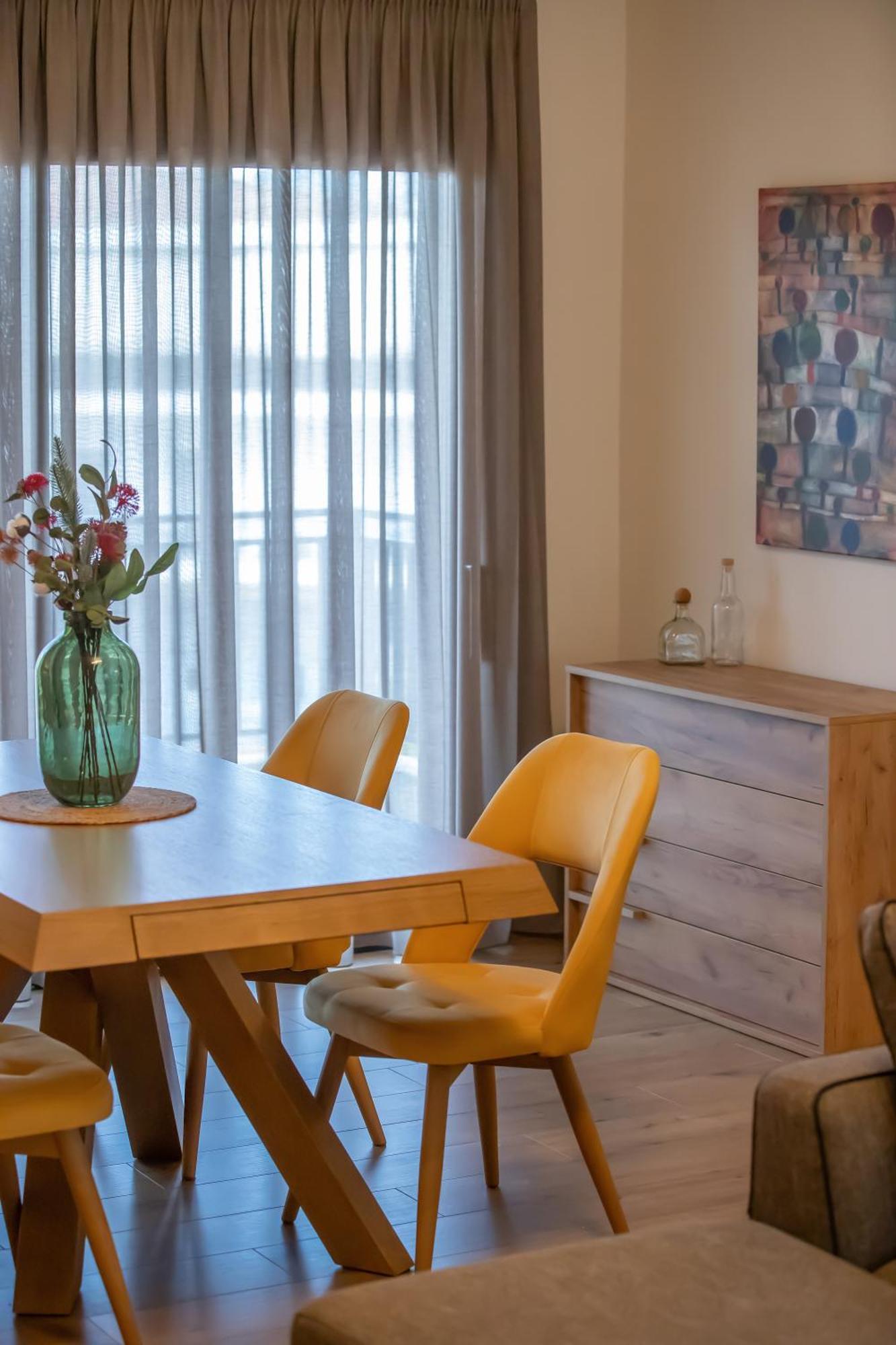 Element Suites - Yellow - Apt 2Bd - Kalambaka Bagian luar foto