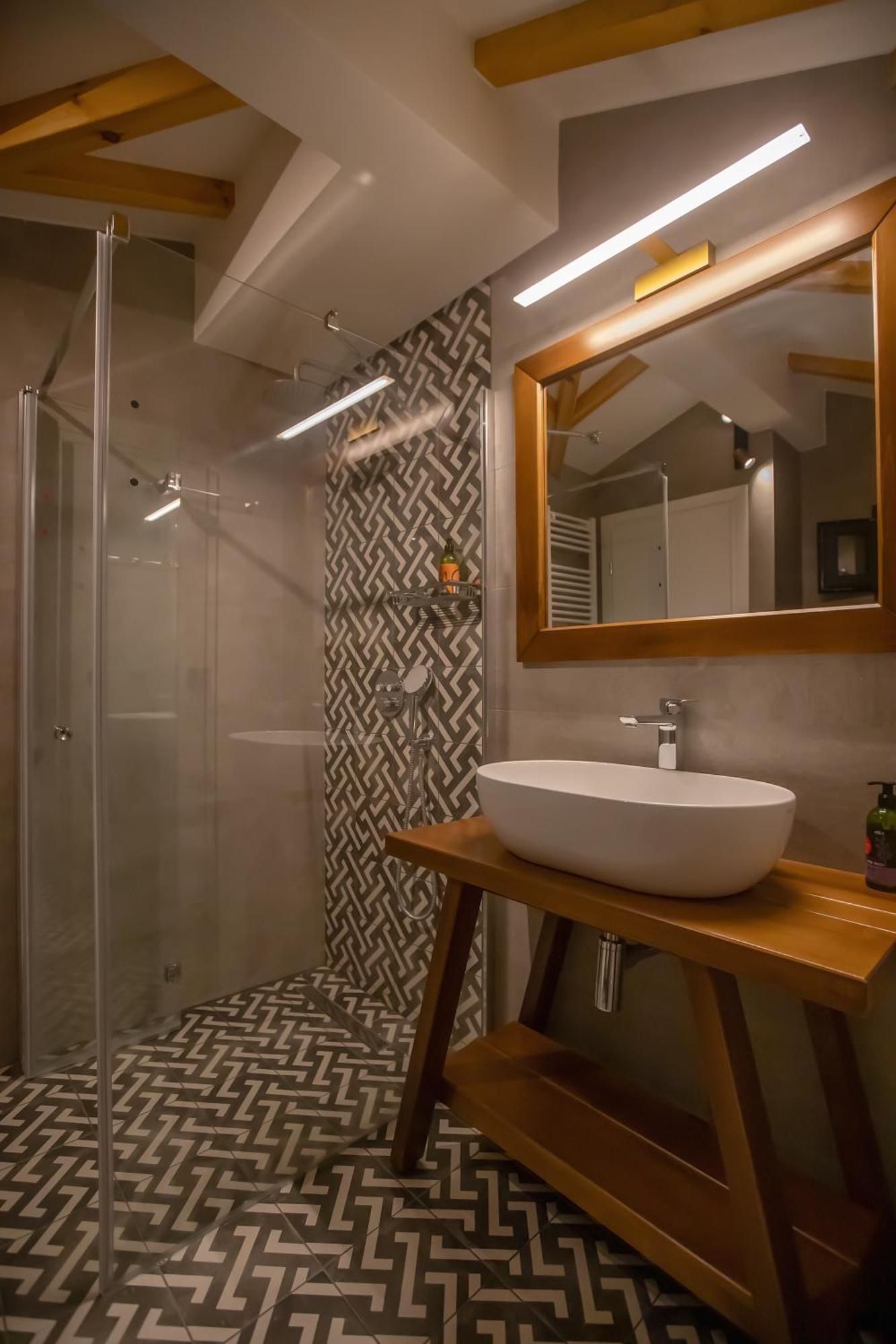 Element Suites - Yellow - Apt 2Bd - Kalambaka Bagian luar foto